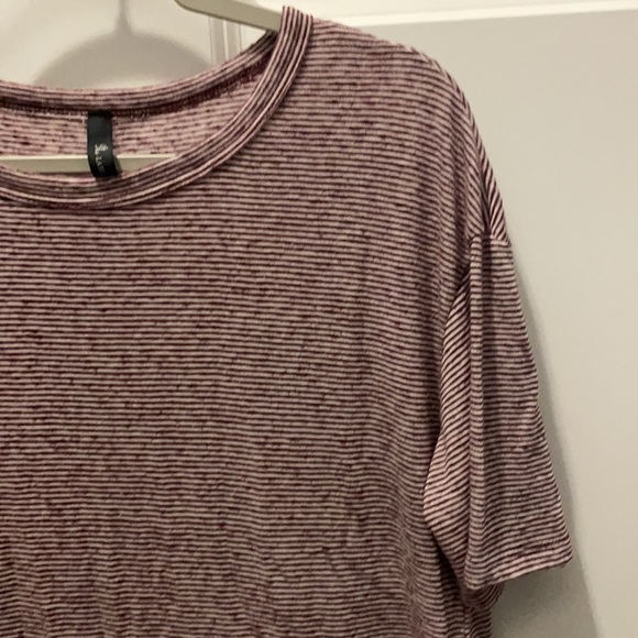 The Label brand red/white stripe tee. - Picture 2 of 2